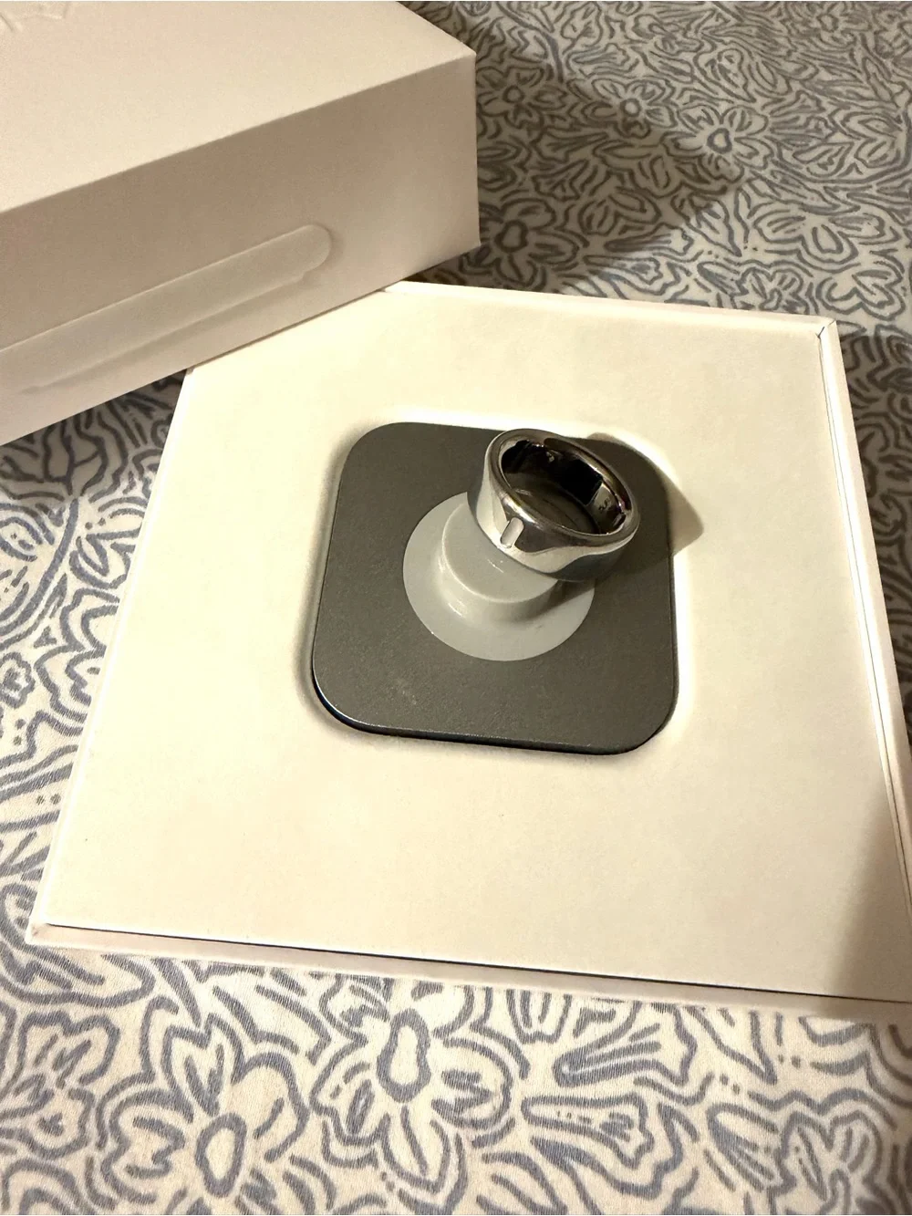 Apple oura ring